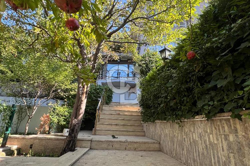 BEYLİKDÜZÜ GÜRPINARDA PANORAMİK DENİZ MANZARALI VİLLA