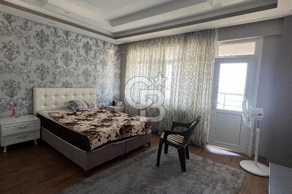 BEYLİKDÜZÜ GÜRPINARDA PANORAMİK DENİZ MANZARALI VİLLA