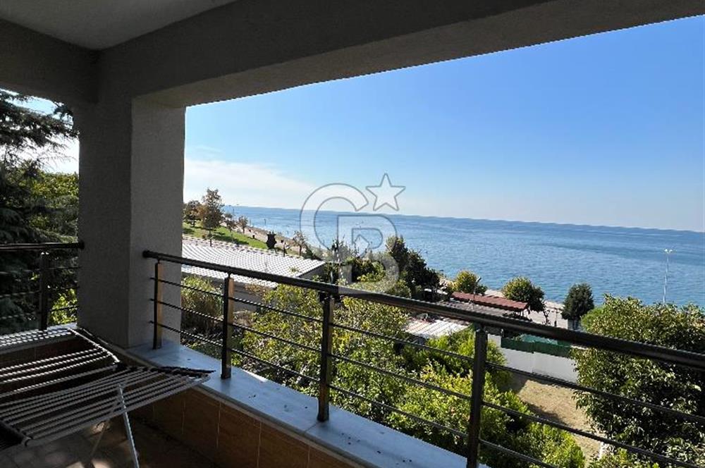 BEYLİKDÜZÜ GÜRPINARDA PANORAMİK DENİZ MANZARALI VİLLA