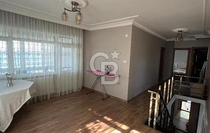 BEYLİKDÜZÜ GÜRPINARDA PANORAMİK DENİZ MANZARALI VİLLA