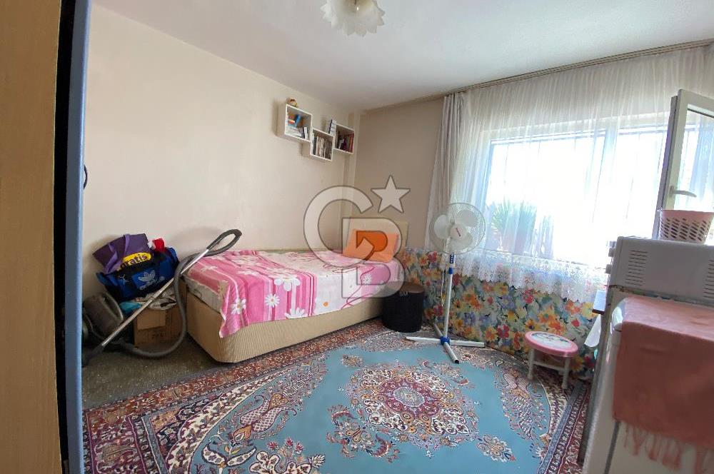 Karşıyaka Cumhuriyet Mahallesinde 2+1 Satılık Daire