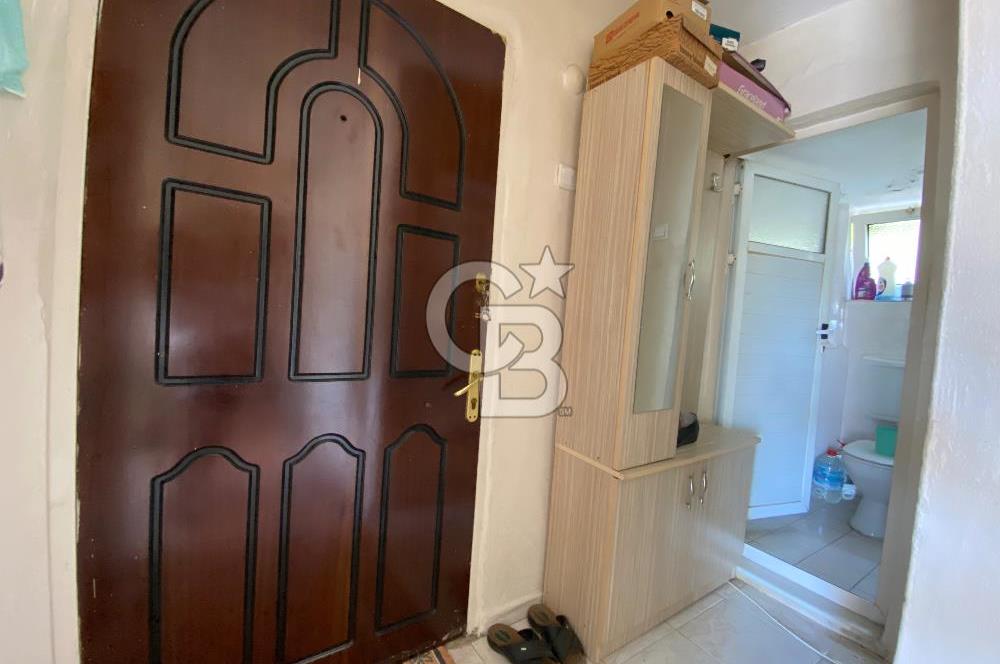 Karşıyaka Cumhuriyet Mahallesinde 2+1 Satılık Daire