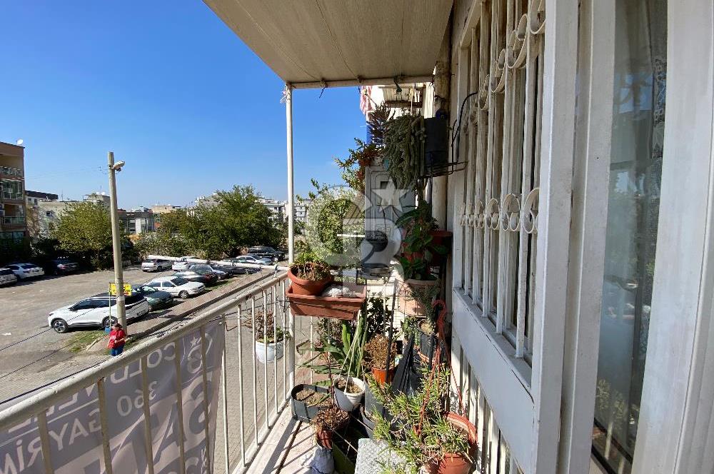 Karşıyaka Cumhuriyet Mahallesinde 2+1 Satılık Daire