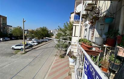 Karşıyaka Cumhuriyet Mahallesinde 2+1 Satılık Daire