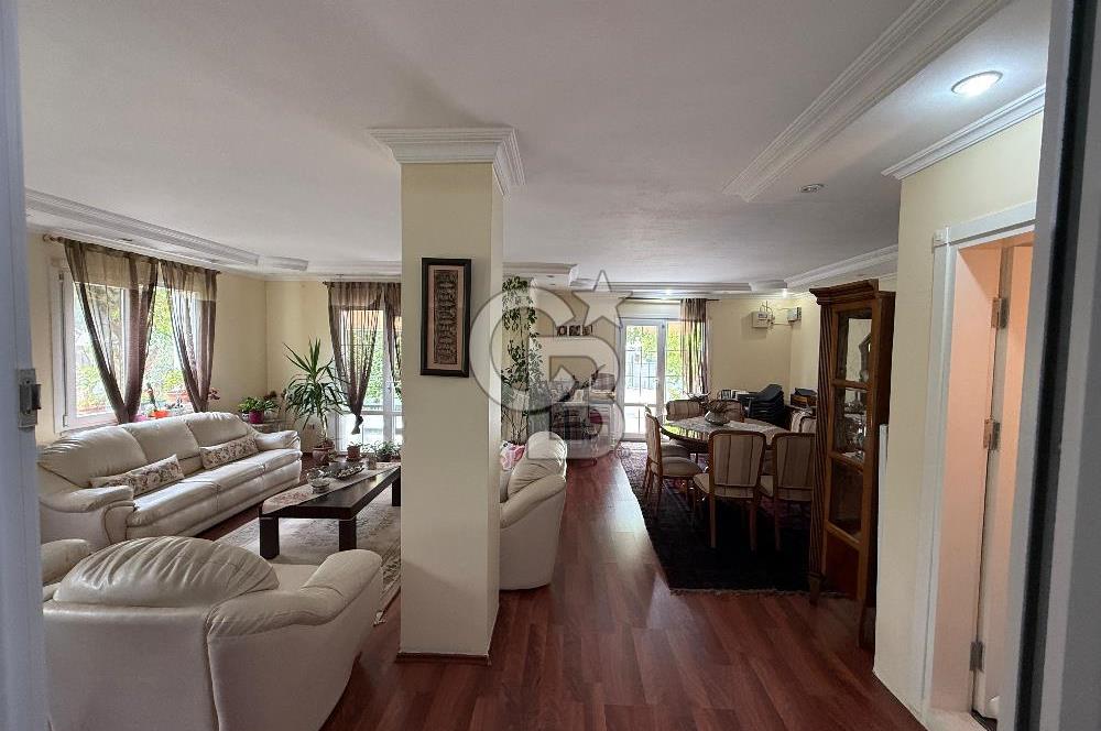 Bağımsız ve özel bir villa; size huzuru, konforu ve eşsiz deniz manzarasını sunuyor