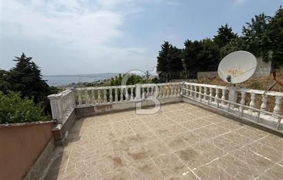 Bağımsız ve özel bir villa; size huzuru, konforu ve eşsiz deniz manzarasını sunuyor