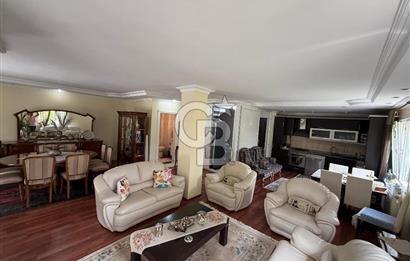 Bağımsız ve özel bir villa; size huzuru, konforu ve eşsiz deniz manzarasını sunuyor