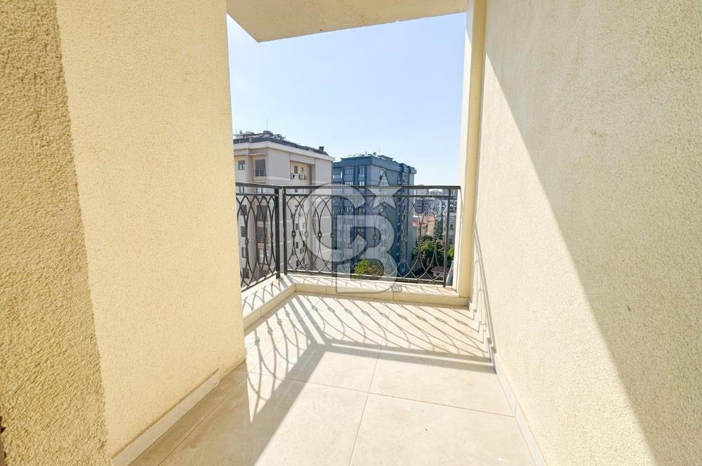BAGDAT CADDESİNE YAKIN SUADİYEDE DUBLEKS DAİRE