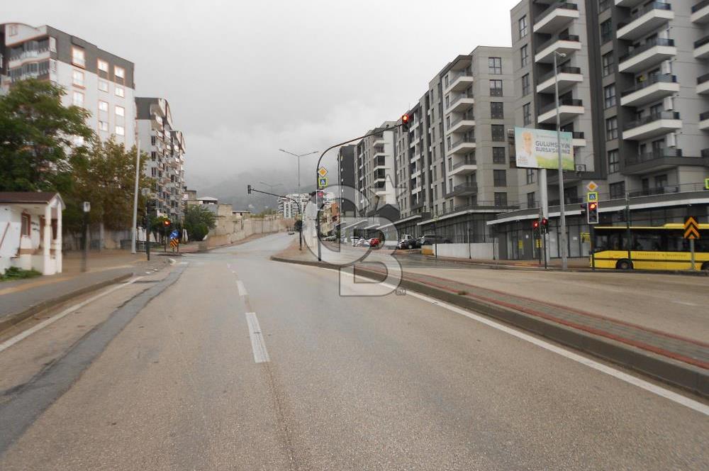 CB  EVEREST'TEN CADDE ÜSTÜ TABELA DEGERİ YÜKSEK KİRALIK DÜKKAN