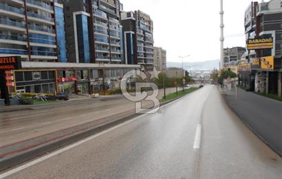 CB  EVEREST'TEN CADDE ÜSTÜ TABELA DEGERİ YÜKSEK KİRALIK DÜKKAN