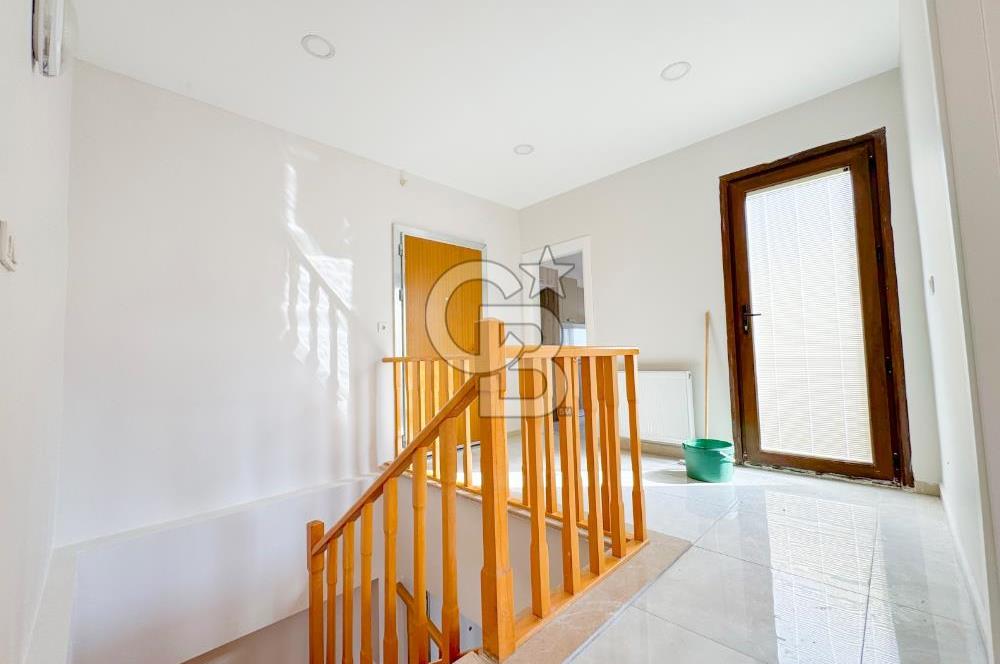 BAGDAT CADDESİNE YAKIN SUADİYEDE DUBLEKS DAİRE