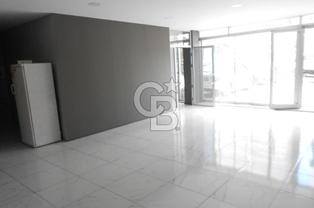 CB  EVEREST'TEN CADDE ÜSTÜ TABELA DEGERİ YÜKSEK KİRALIK DÜKKAN