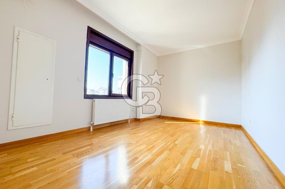BAGDAT CADDESİNE YAKIN SUADİYEDE DUBLEKS DAİRE