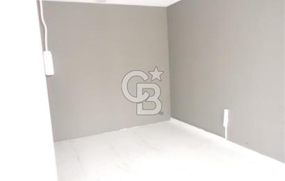 CB  EVEREST'TEN CADDE ÜSTÜ TABELA DEGERİ YÜKSEK KİRALIK DÜKKAN