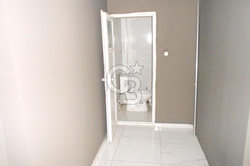 CB  EVEREST'TEN CADDE ÜSTÜ TABELA DEGERİ YÜKSEK KİRALIK DÜKKAN