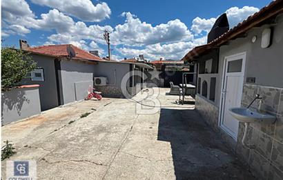 Burhaniye Börezlide Sahile Yakın, 2 Müstakil Evli Satılık Mülk
