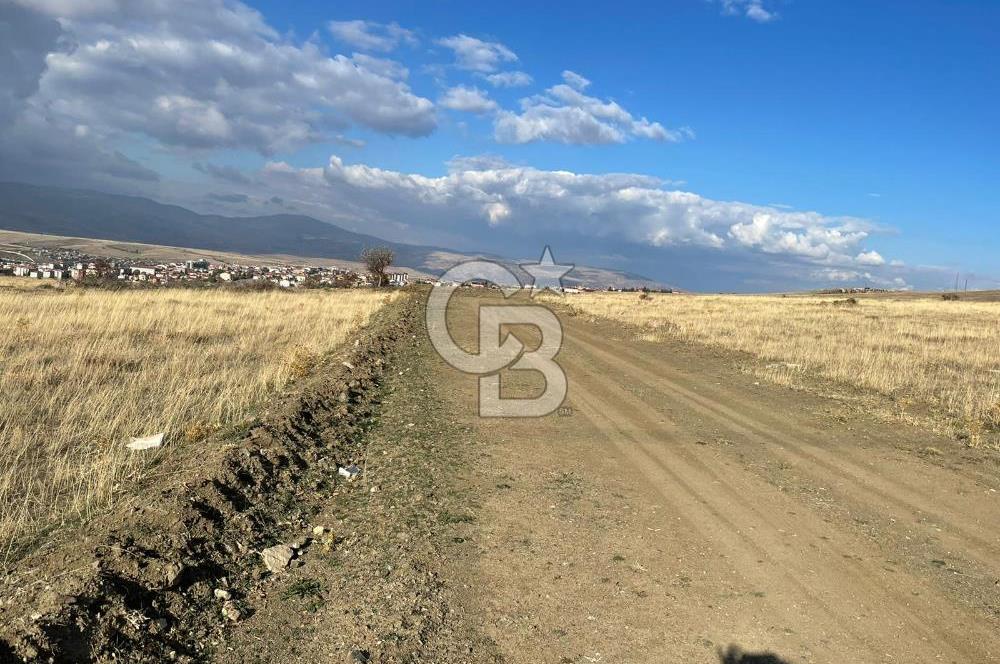 ELMADAĞ İLÇE MERKEZE 2DK.MESAFEDE TEK TAPU SATILIK İMARLI ARSA