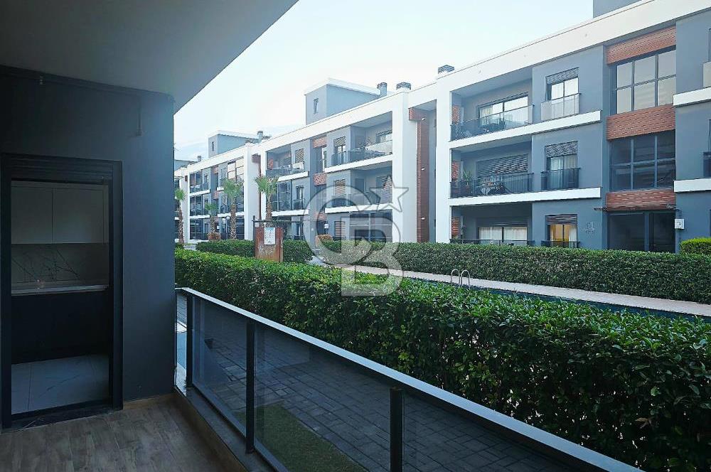 Gaziemir Koçsalife Sitesinde BAHÇELİ 3+1 Satılık Daire