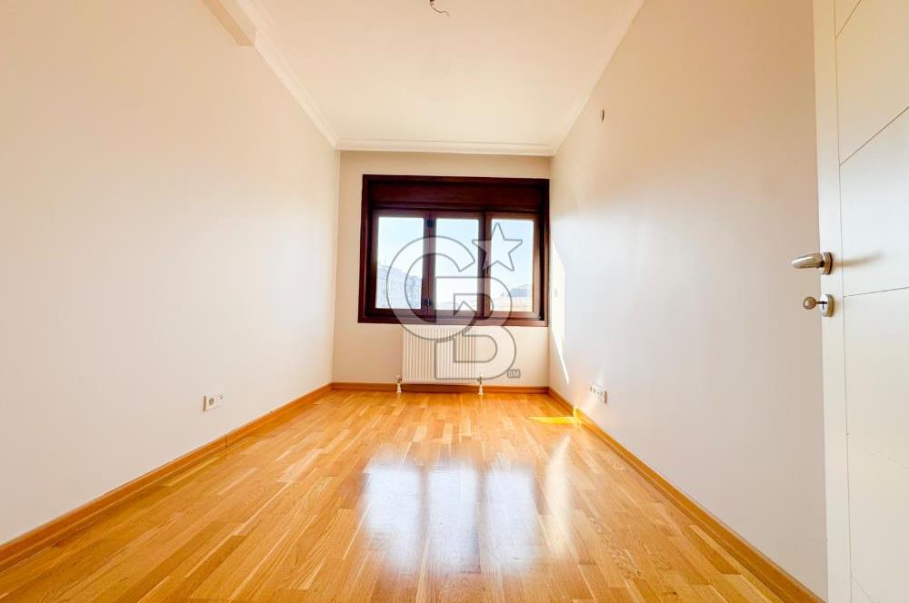 BAGDAT CADDESİNE YAKIN SUADİYEDE DUBLEKS DAİRE