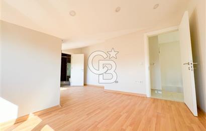 BAGDAT CADDESİNE YAKIN SUADİYEDE DUBLEKS DAİRE