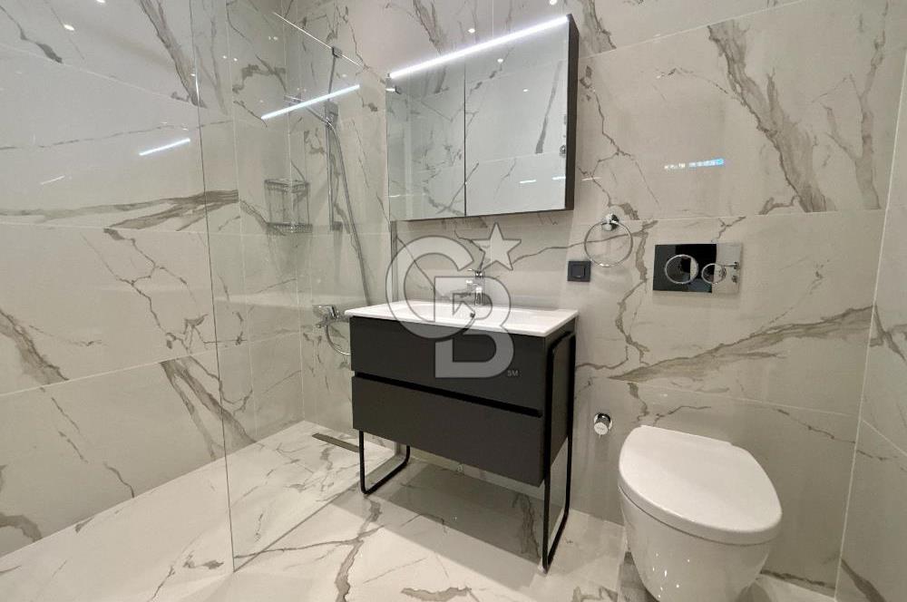 CADDEBOSTAN SAHİLDE FULL DENİZ MANZARALI 380m2 7+2 BAHÇE DUBLEKS