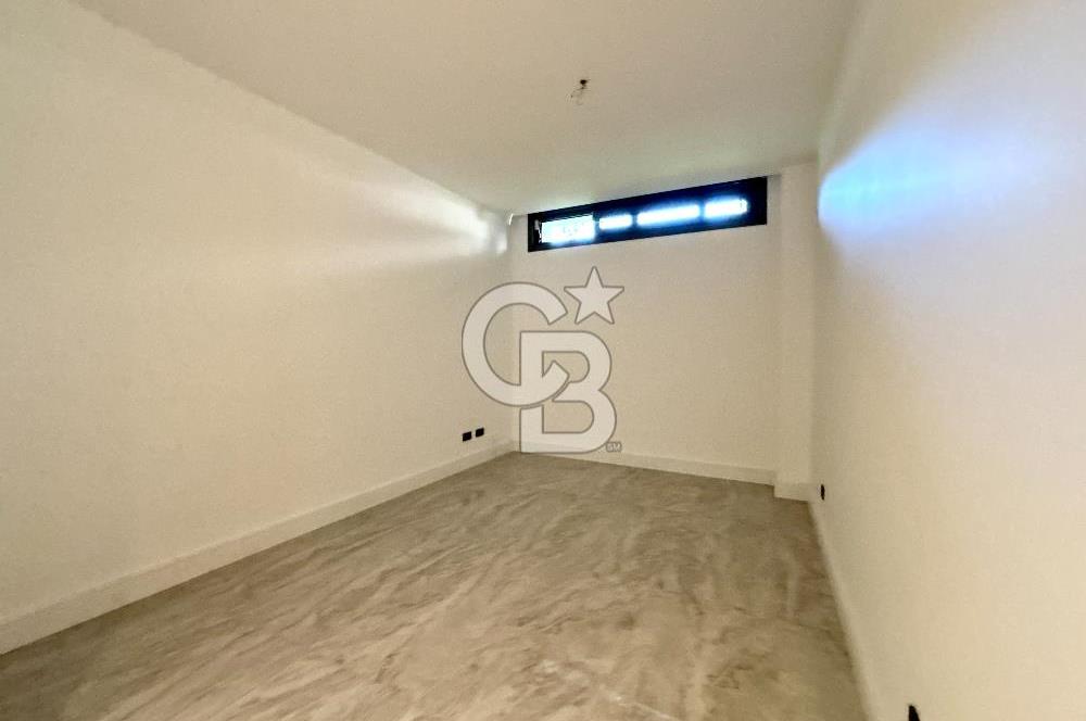 CADDEBOSTAN SAHİLDE FULL DENİZ MANZARALI 380m2 7+2 BAHÇE DUBLEKS