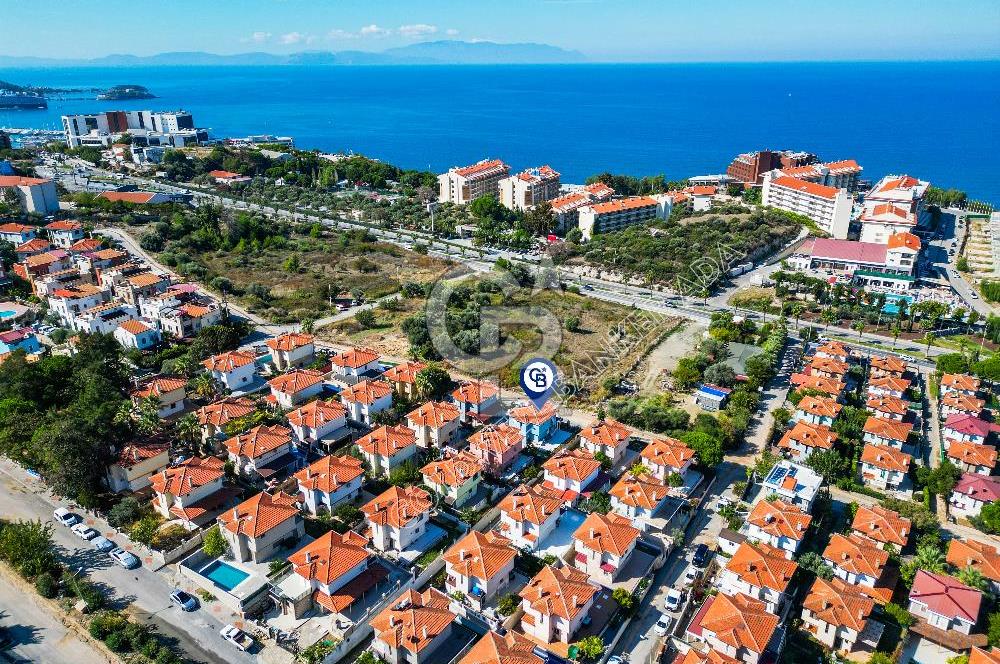 Kuşadası Rüya Villaları'nda Geniş Teraslı Satılık Villa!