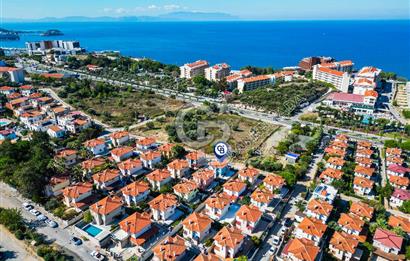 Kuşadası Rüya Villaları'nda Geniş Teraslı Satılık Villa!