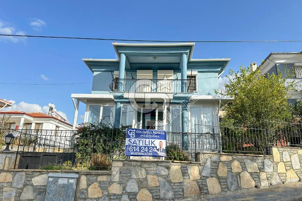 Kuşadası Rüya Villaları'nda Geniş Teraslı Satılık Villa!