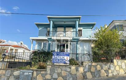 Kuşadası Rüya Villaları'nda Geniş Teraslı Satılık Villa!