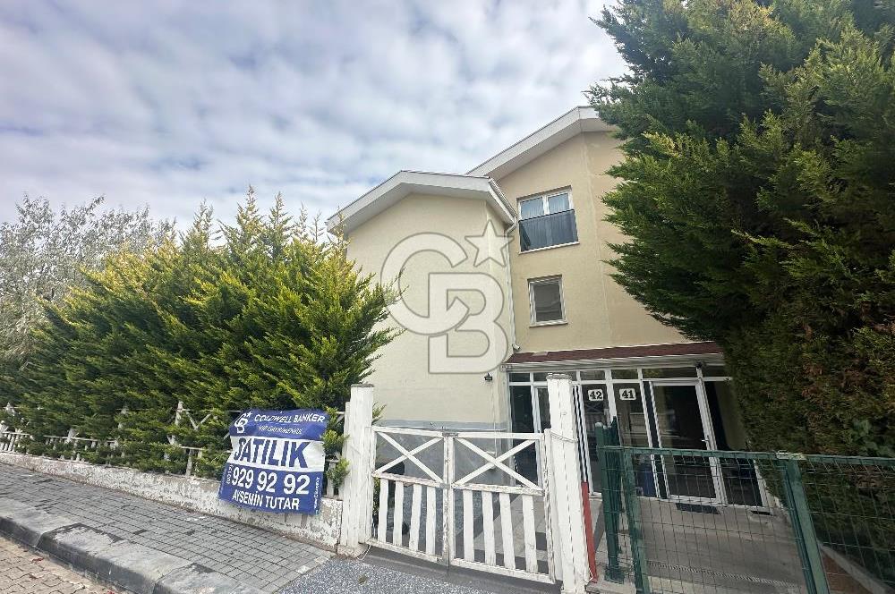 GÖLBAŞI TULUMTAŞ ELİTLER SİTESİNDE 5+2 SATILIK VİLLA