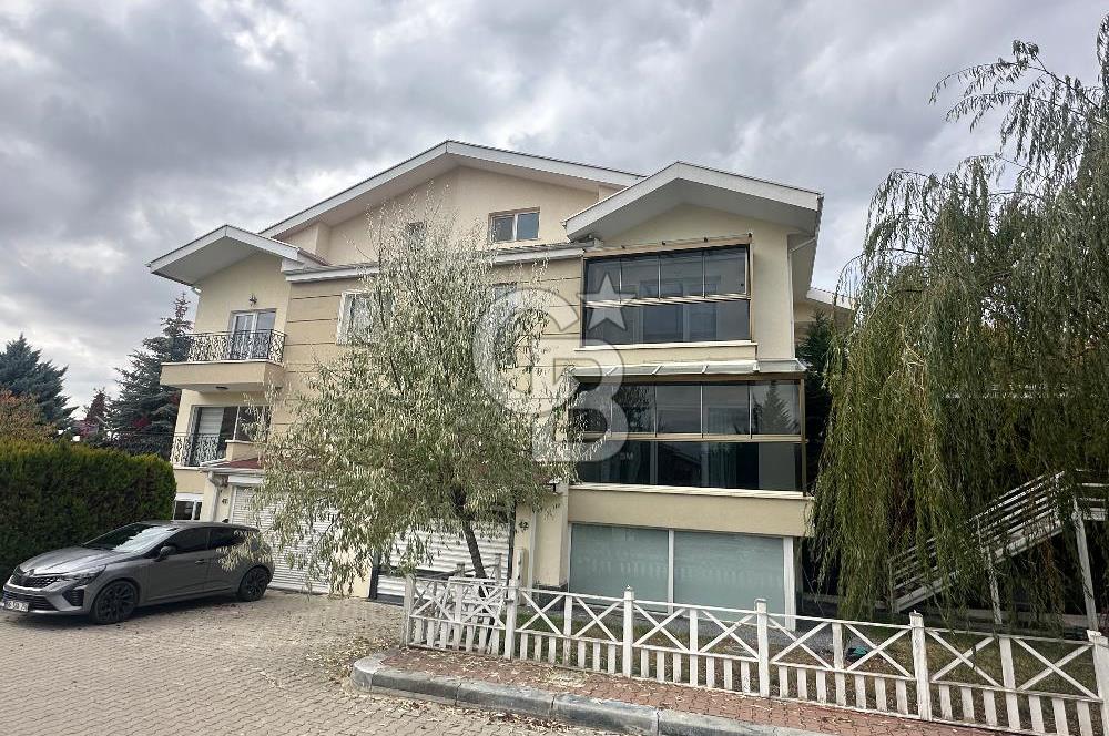 GÖLBAŞI TULUMTAŞ ELİTLER SİTESİNDE 5+2 SATILIK VİLLA