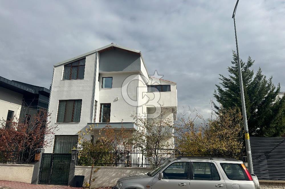 ÇAYYOLU PARK CADDESİ NDE 7+2 SATILIK VİLLA