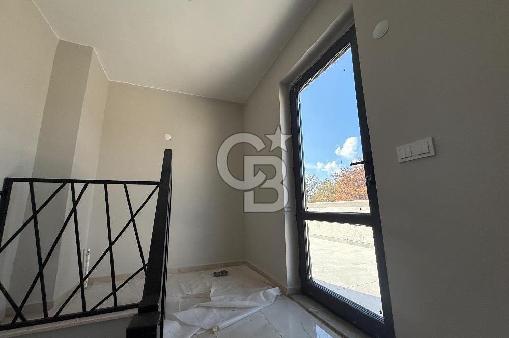 Çanakkale,Güzelyalıda Denize Yakın Doğayla İçiçe İkiz  4+1 Villa