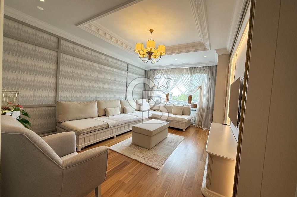 FLORYA'DA DENİZ MANZARALI LÜX DEKORASYONLU GENİŞ DAİRE