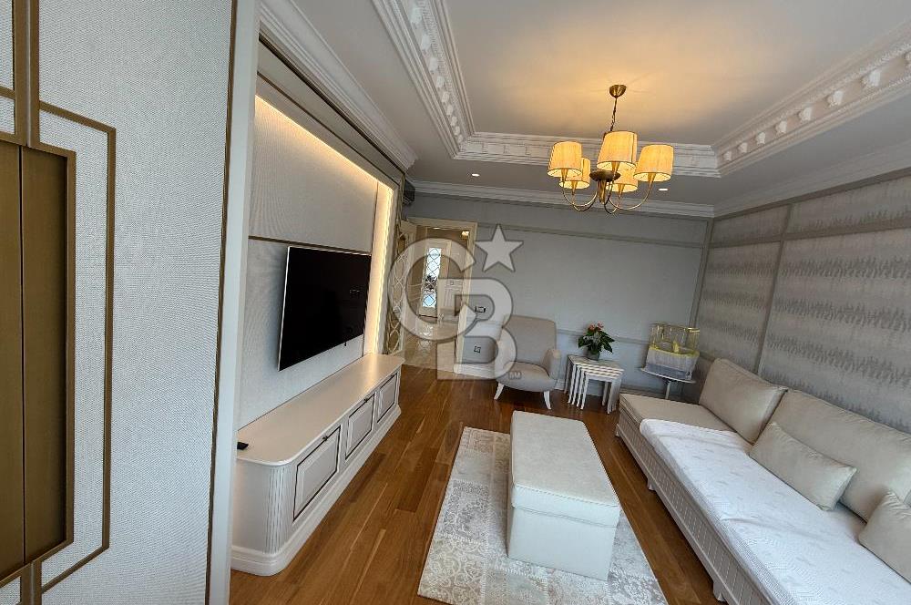 FLORYA'DA DENİZ MANZARALI LÜX DEKORASYONLU GENİŞ DAİRE