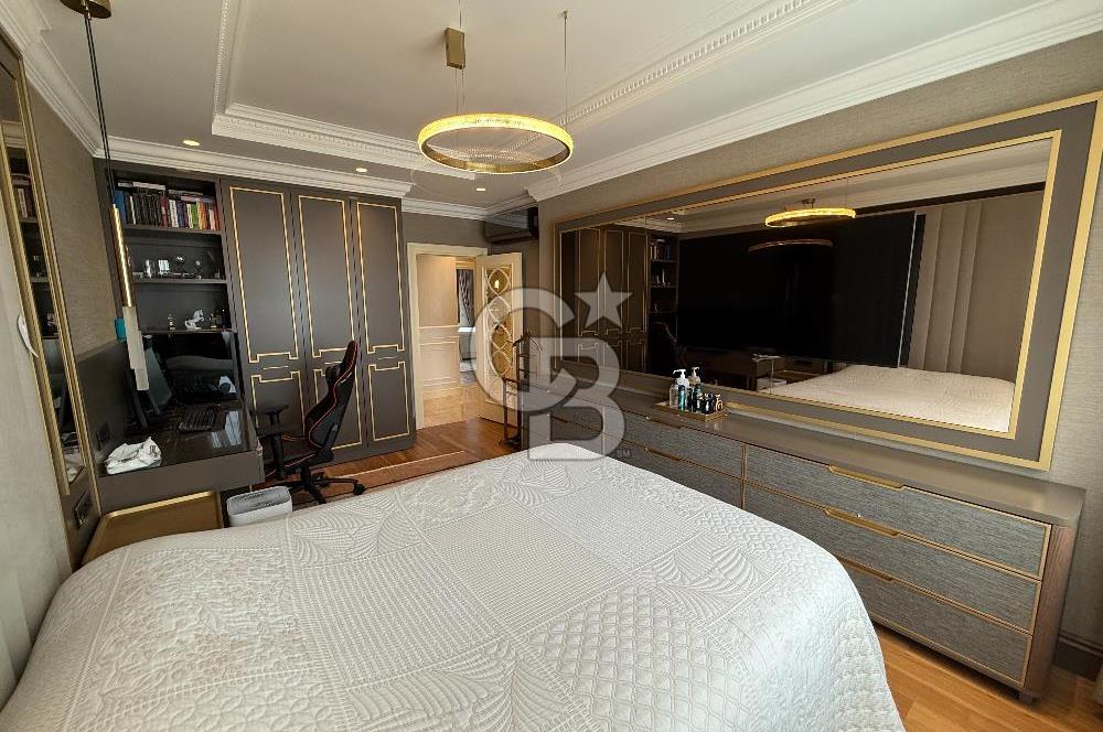 FLORYA'DA DENİZ MANZARALI LÜX DEKORASYONLU GENİŞ DAİRE