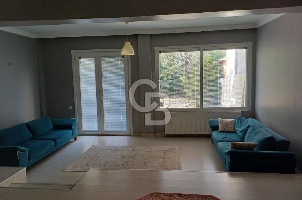 Geniş ferah bahçeli satılık villa