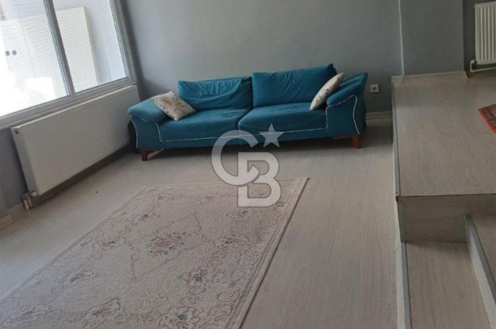 Geniş ferah bahçeli satılık villa
