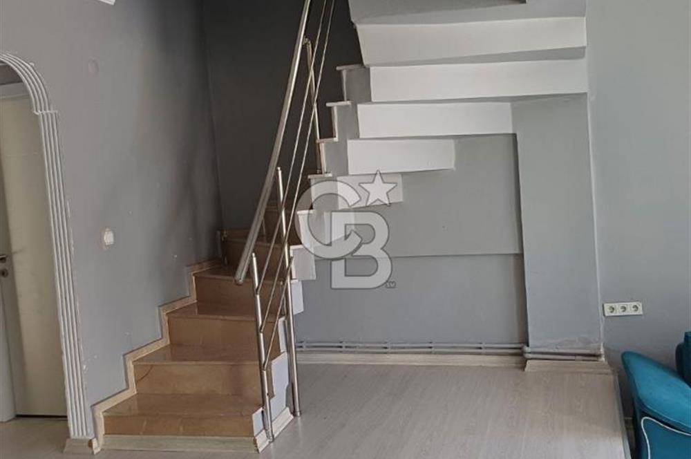 Geniş ferah bahçeli satılık villa