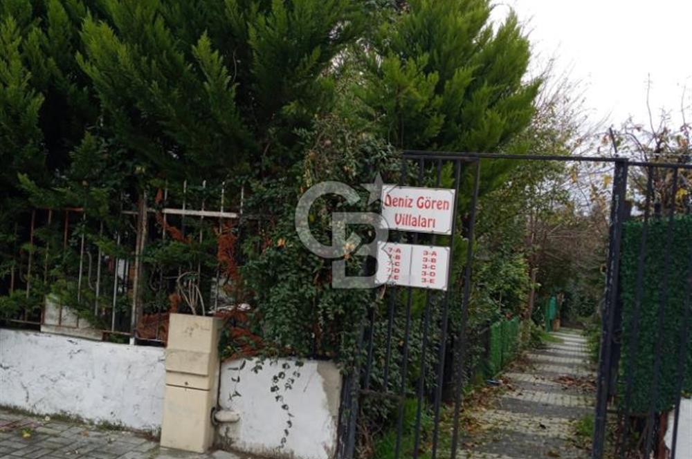 Geniş ferah bahçeli satılık villa
