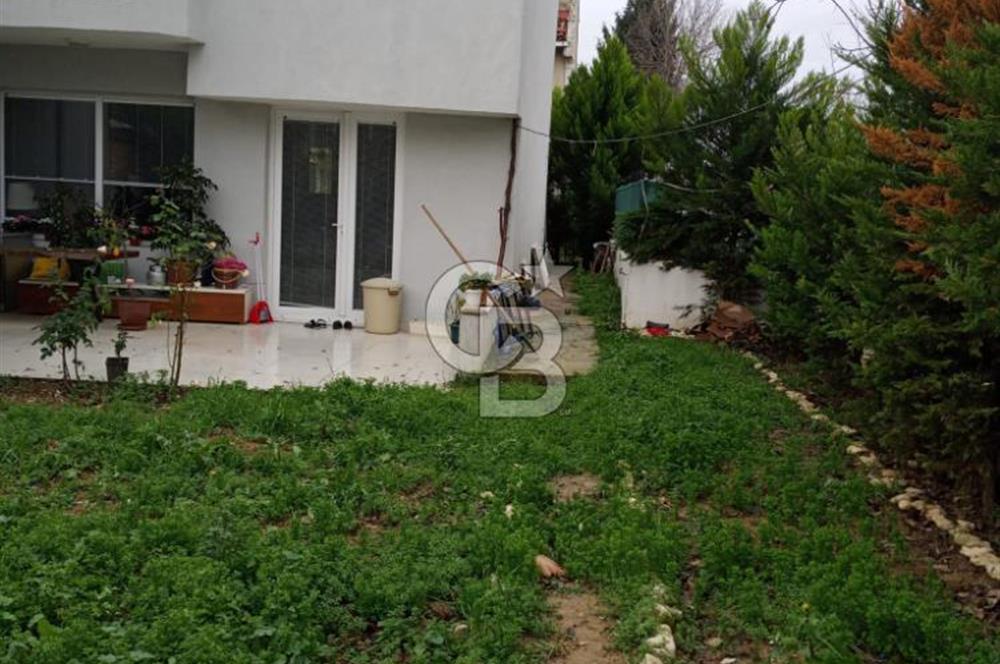 Geniş ferah bahçeli satılık villa