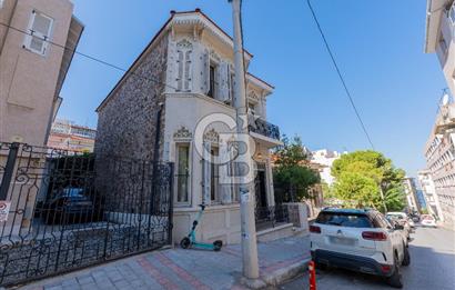İzmir Konak Güzelyalı Restorasyonu Bitmiş Satılık Dubleks 4+1 Ev