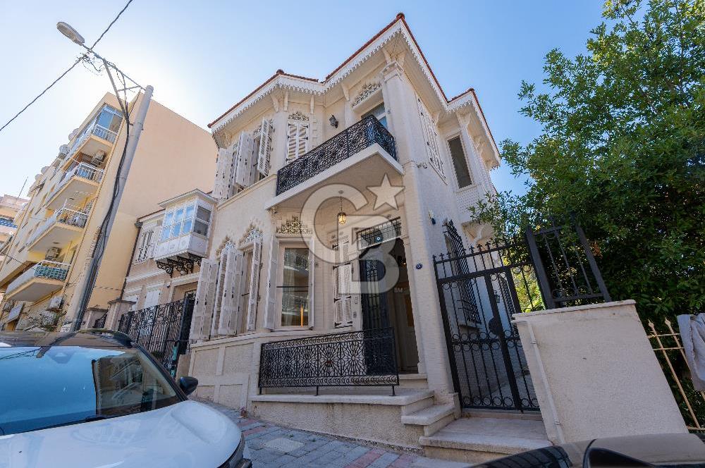 İzmir Konak Güzelyalı Restorasyonu Bitmiş Satılık Dubleks 4+1 Ev