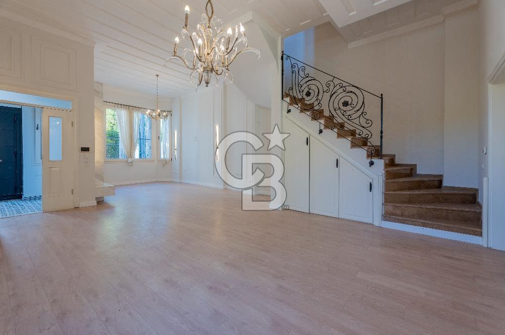 İzmir Konak Güzelyalı Restorasyonu Bitmiş Satılık Dubleks 4+1 Ev