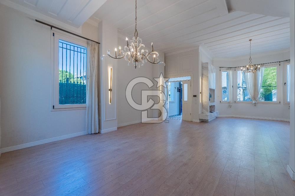 İzmir Konak Güzelyalı Restorasyonu Bitmiş Satılık Dubleks 4+1 Ev