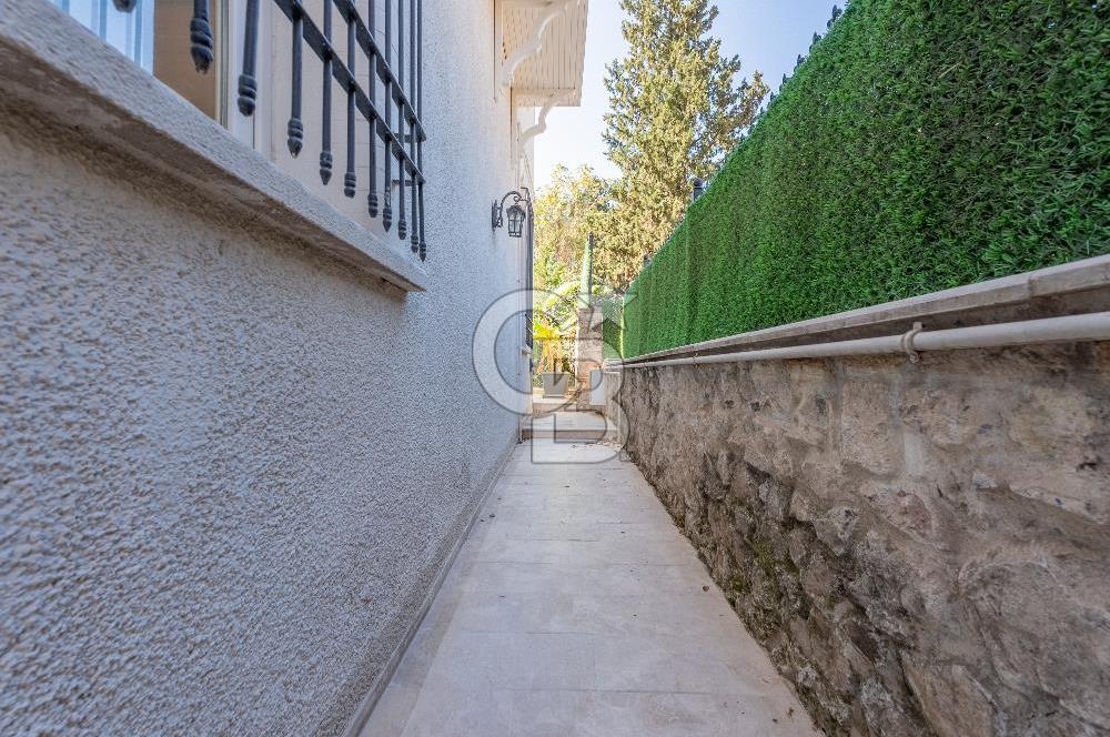 İzmir Konak Güzelyalı Restorasyonu Bitmiş Satılık Dubleks 4+1 Ev