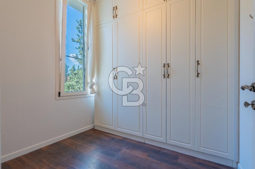 İzmir Konak Güzelyalı Restorasyonu Bitmiş Satılık Dubleks 4+1 Ev