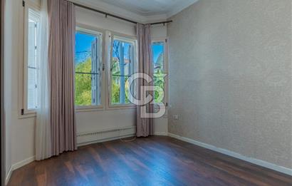 İzmir Konak Güzelyalı Restorasyonu Bitmiş Satılık Dubleks 4+1 Ev