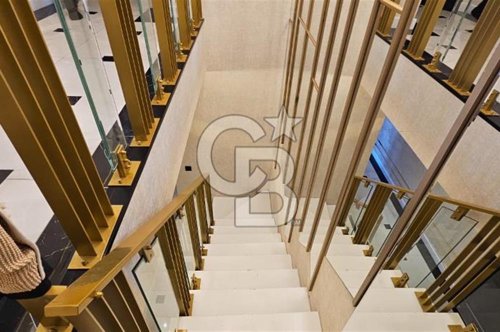 BEYLİKDÜZÜ ADNANKAHVECİ MAH.MODERN MİMARİLİ SATILIK EŞYALI DAİRE